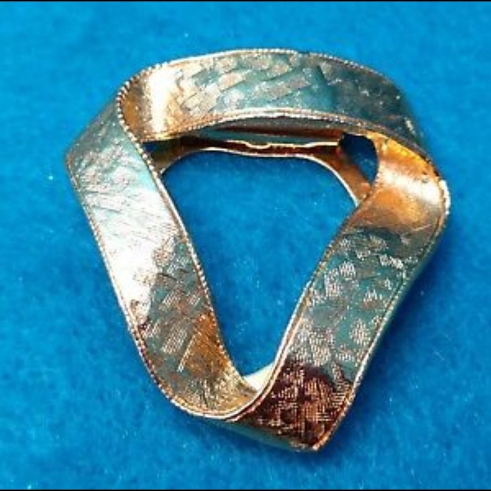 Gold Scarf clip